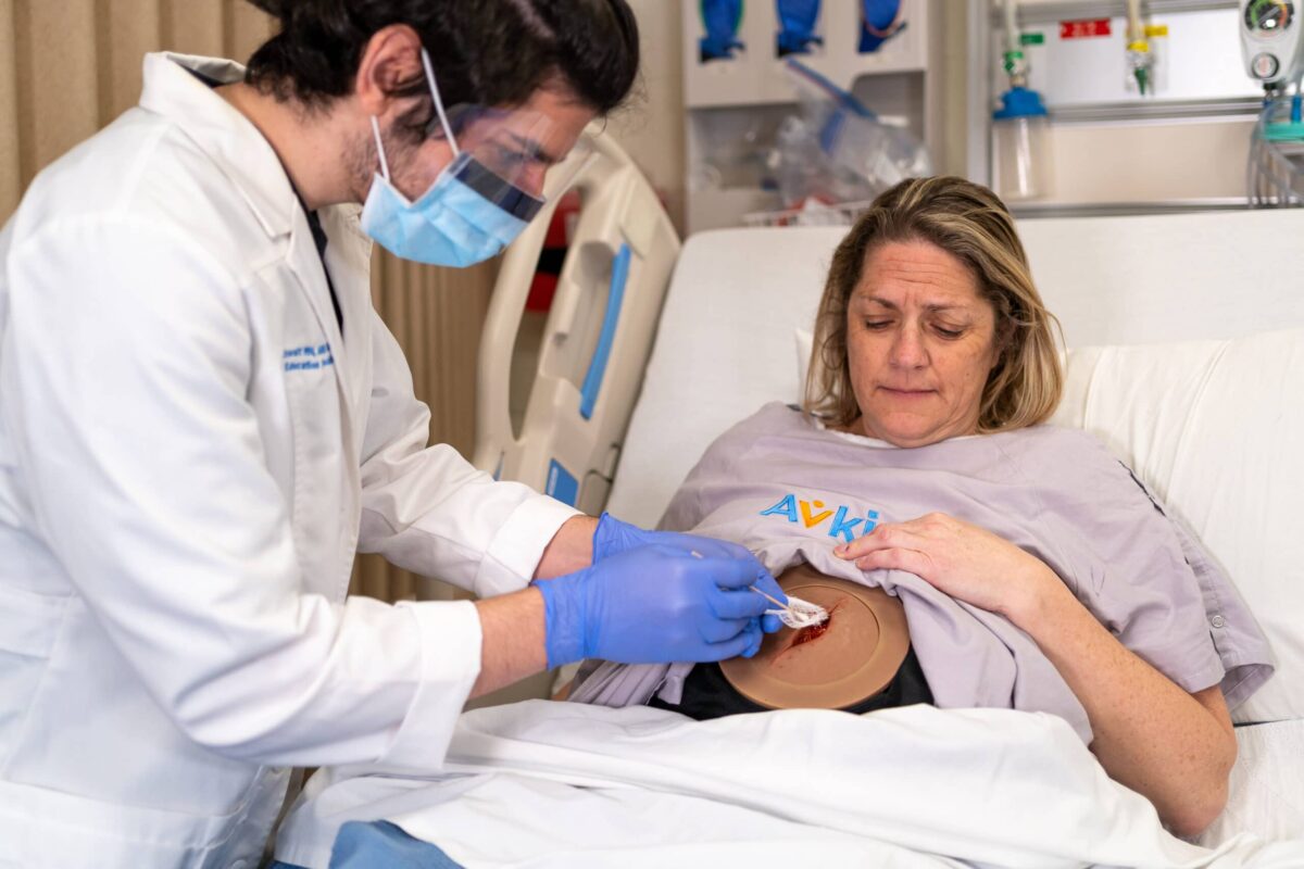 Avwound, a high-fidelity wound care simulator